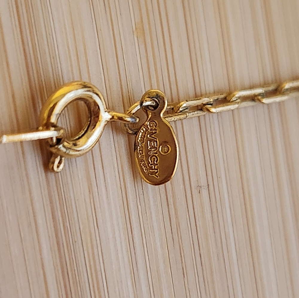 Givenchy GG gold tone necklace - Picture 3 of 4